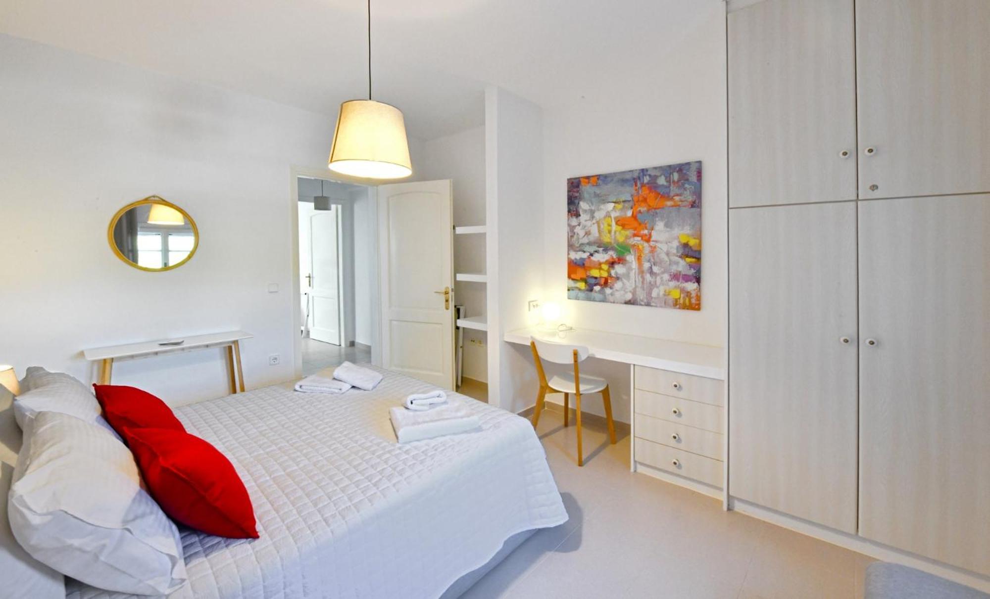 Amazing 2 Bedroom Apartment Overlooking The Marina Of Vourkárion Eksteriør billede